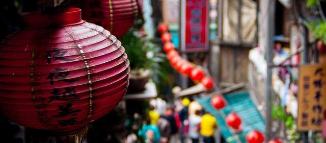 现场氛围：《披哥6》二公分组名单出炉：谁在抱团、谁像关系户，弹幕一眼就分清